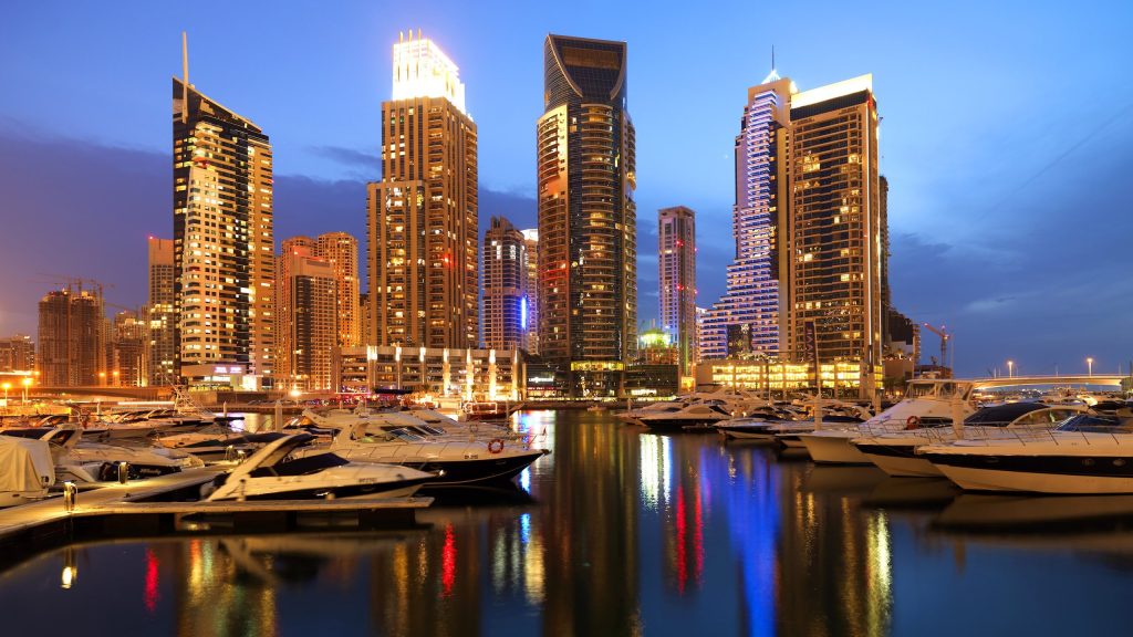 Cảnh bến du thuyền Dubai Marina xa hoa