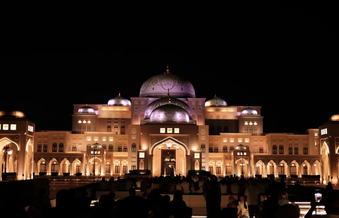 Choáng ngợp với màn biểu diễn ánh sáng Palace in Motion tại Cung điện Tổng thống Qasr Al Watan