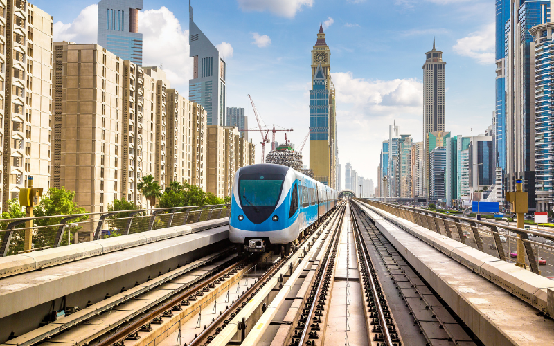 Hệ thống tàu điện ngầm (Metro) ở Dubai rất hiện đại và sạch.