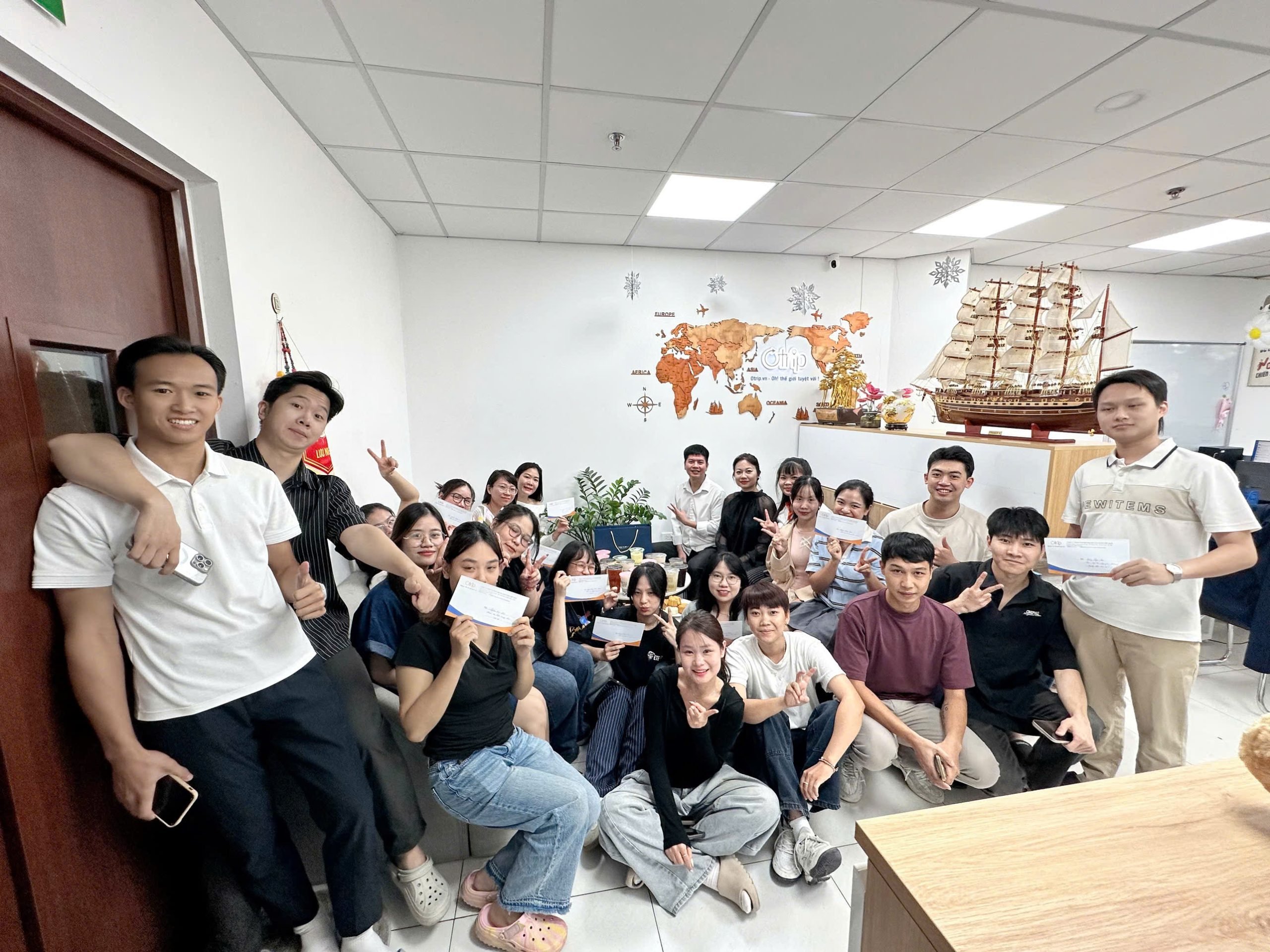 Trung thu đoàn viên cùng tập thể Otrip Việt Nam